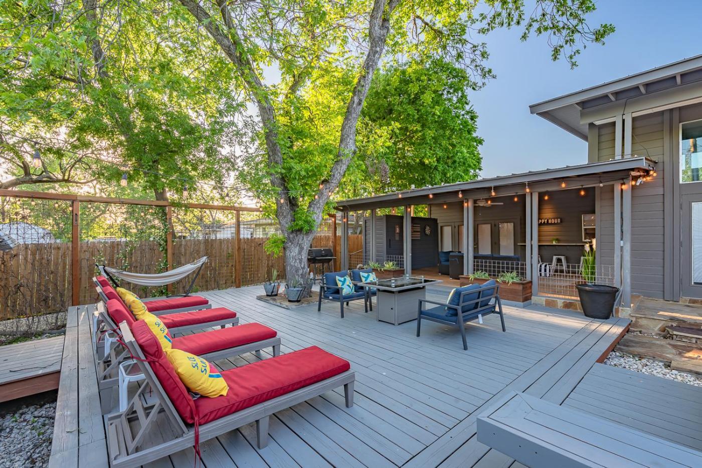 Serene Pool & Firepit In Stunning Home By Airport San Antonio Exterior foto